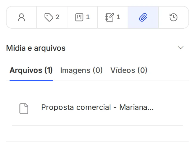 Seção Mídia e arquivos do painel do contato, com as abas Arquivos, Imagens e Vídeos.