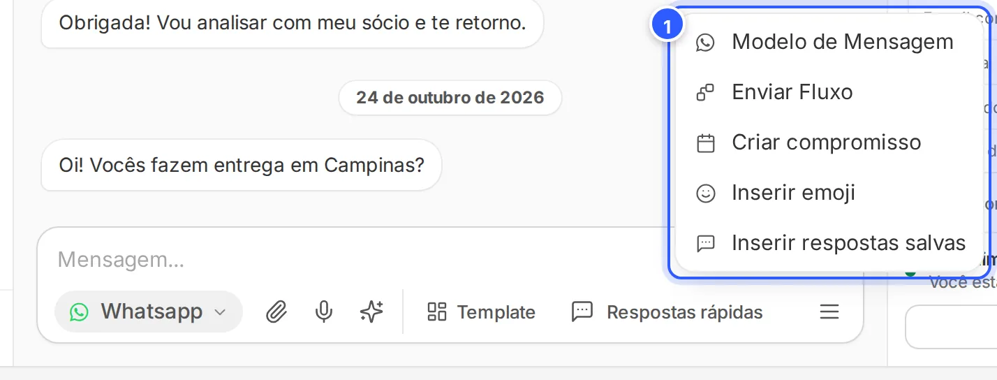 Menu de mais opções do campo de mensagem: Modelo de Mensagem, Enviar Fluxo, Criar compromisso, Inserir emoji e Inserir respostas salvas.